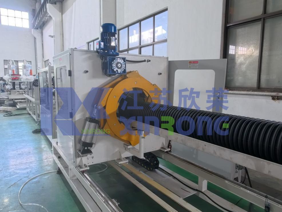 HDPE双壁波纹管生产线切割工位及成品管材