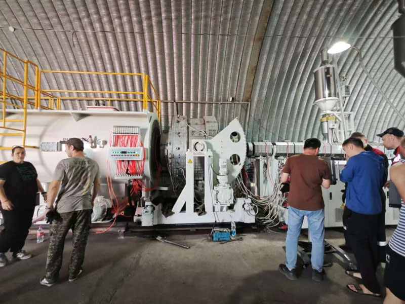 HDPE1200管材生产线在哈萨克斯坦开机成功